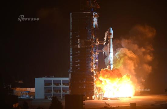 12月10日0时46分，搭载“中星1C”卫星的长征三号乙运载火箭升空。
